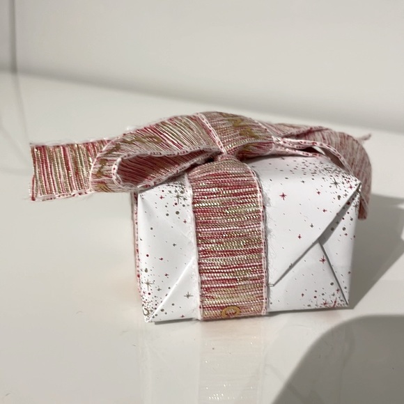 BNIB Chanel Le Lift Hand Cream 50 ml - Picture 11 of 16